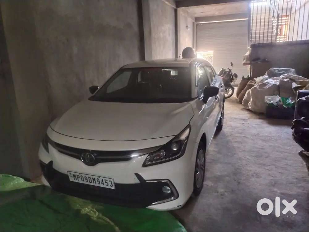 Toyota Glanza कार बेचना हे