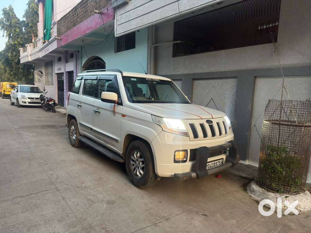 Mahindra Tuv 300 2017 Diesel Well Maintained