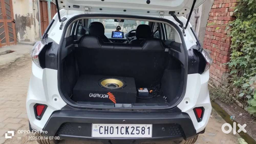 Tata Nexon 2022 Petrol 43000 Km Driven, 2nd Owner In Family Relation.