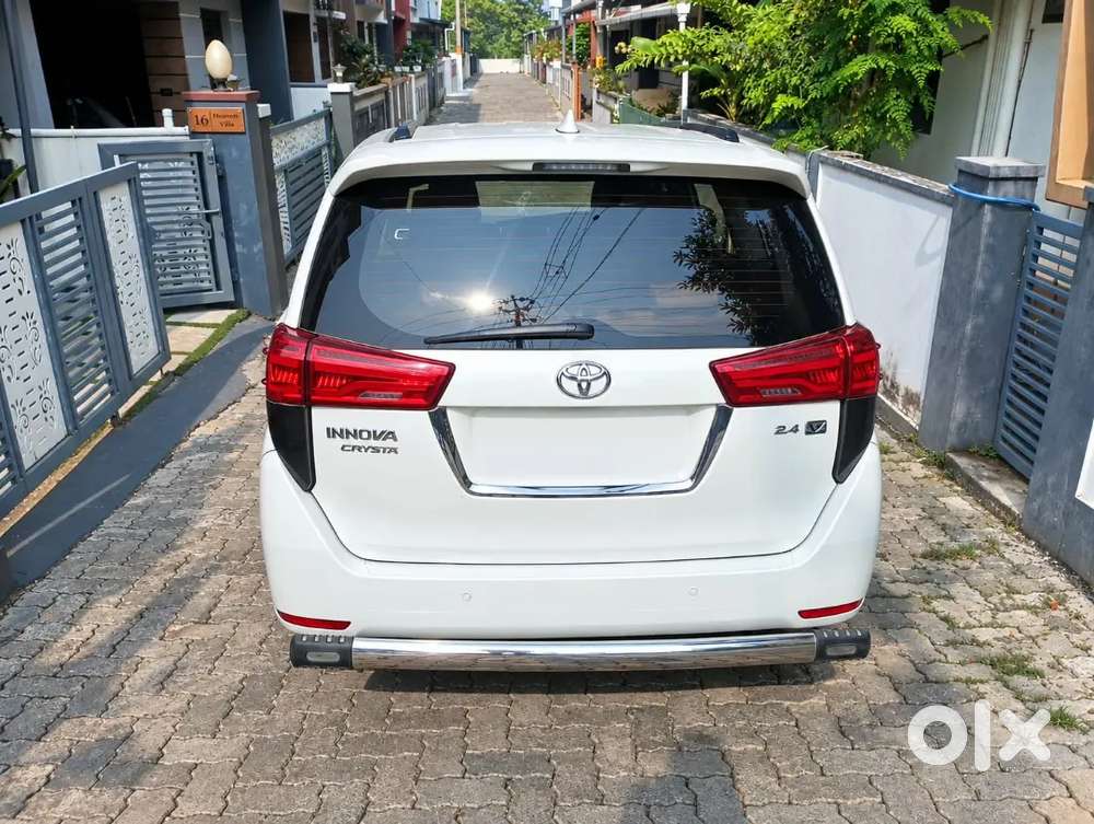 Toyota Innova Crysta 2019 Diesel Manual