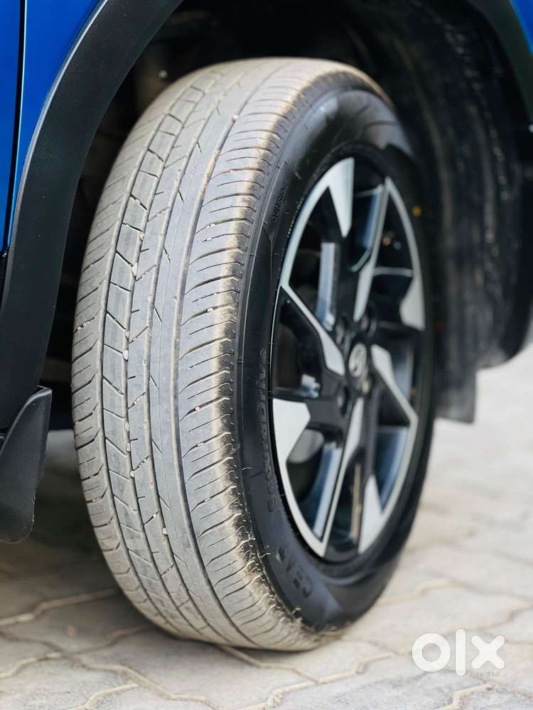 Tata Punch 1.2 Revotron Creative Dual Tone, 2021, Petrol