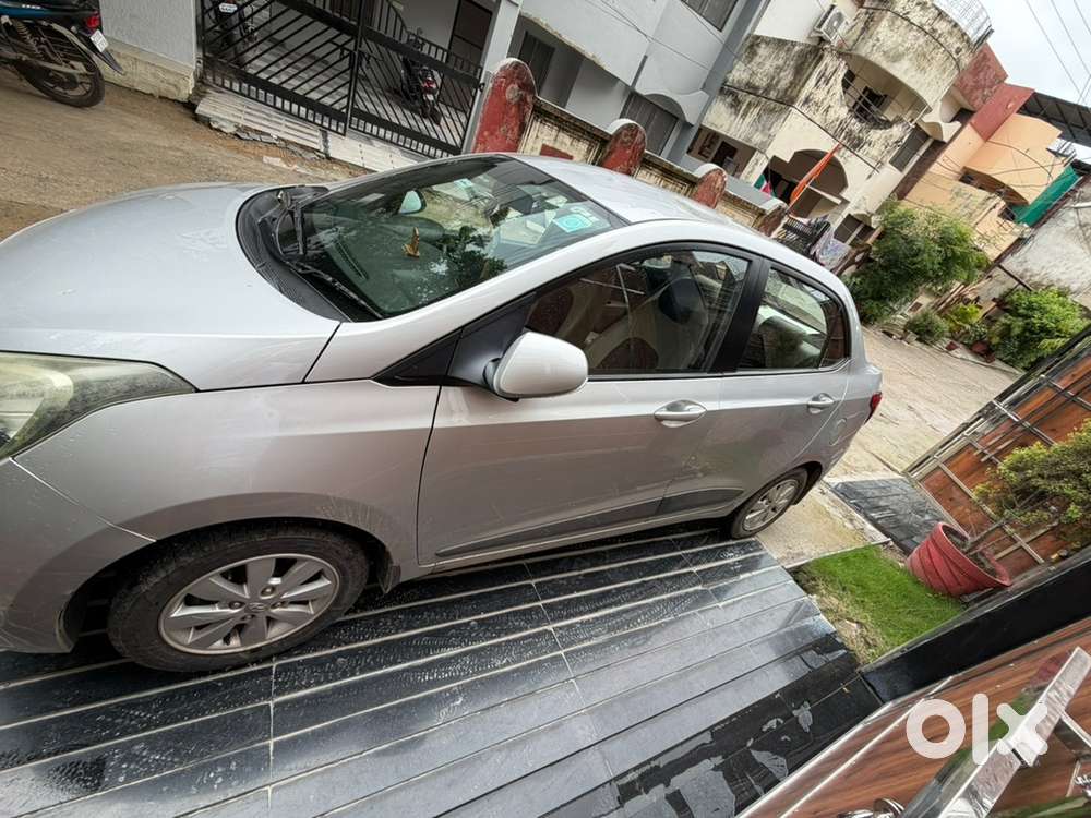 Hyundai Xcent Petrol 2015