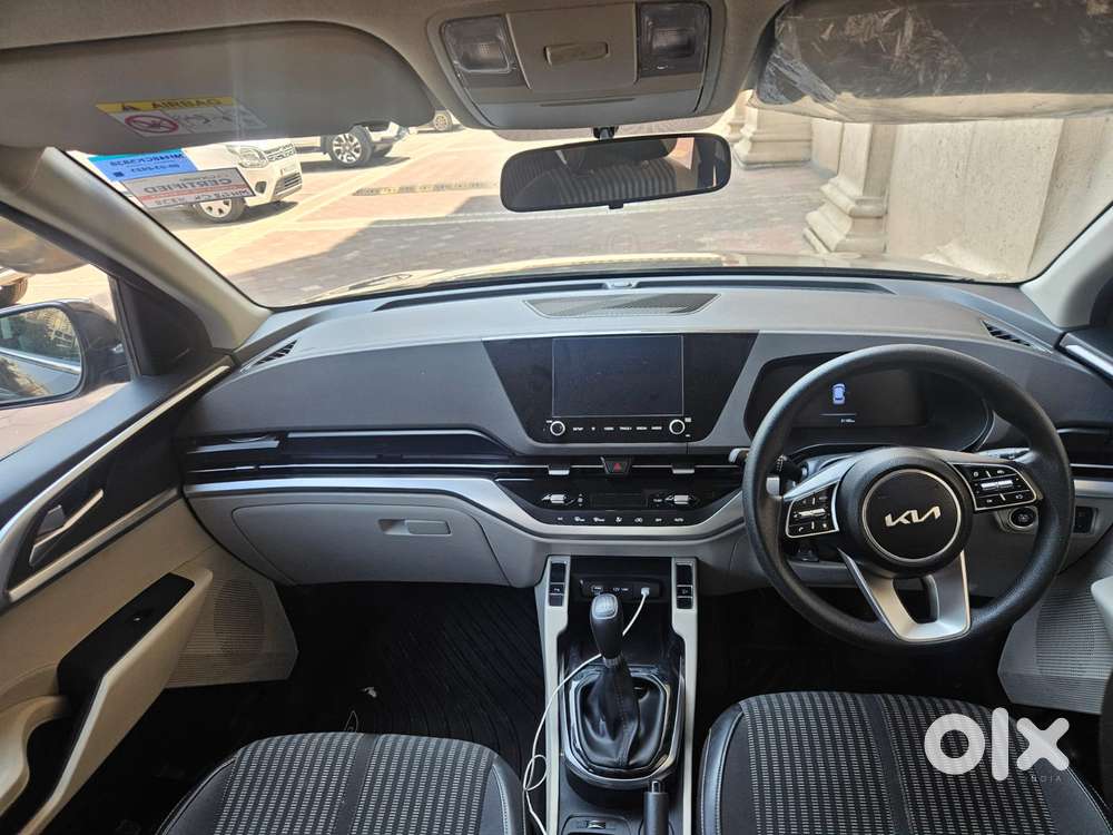 Kia Carens 1.4 Prestige Plus Turbo 7 Str, 2023, Petrol