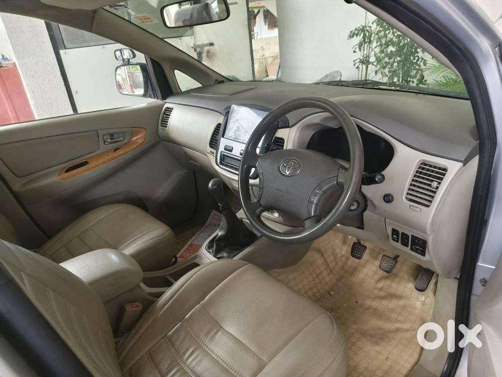 Toyota Innova 2.5 Vx 8 Str Bs-iii, 2010, Diesel