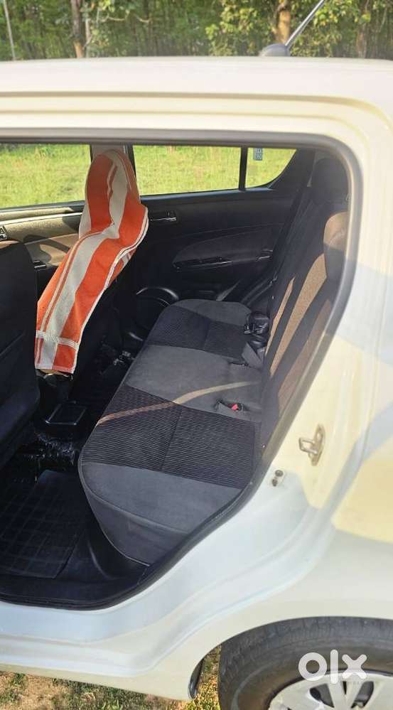 Maruti Suzuki Swift Vxi Optional, 2017, Petrol