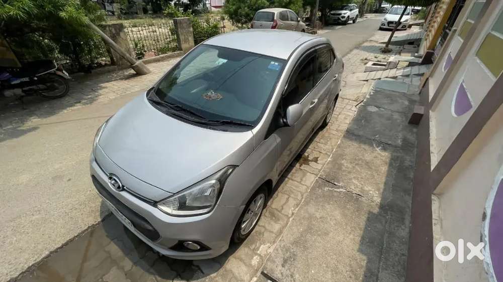 Hyundai Sedan 2016 Petrol Well Maintained