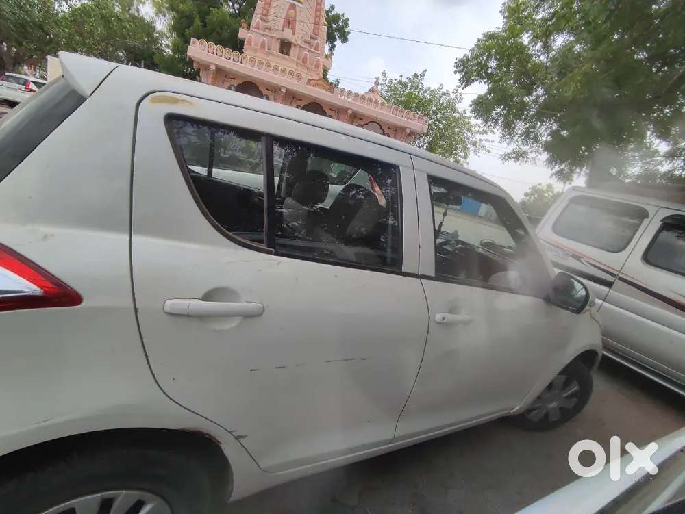Maruti Suzuki Swift 2012 Diesel 92462 Km Driven