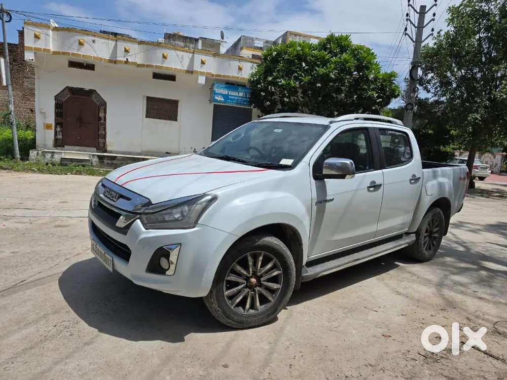 Isuzu V Cross 4×4 , No Time Pass,  Fix Price