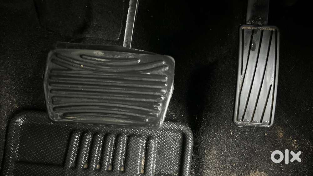 Mahindra Xuv700 2.0 Ax 7 Petrol At Luxury Pack Str, 2023, Petrol