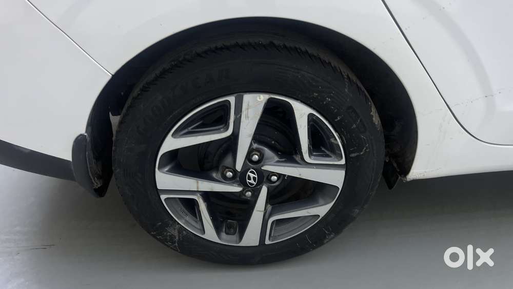 Hyundai Aura 1.0 Sx Plus Petrol, 2020, Petrol