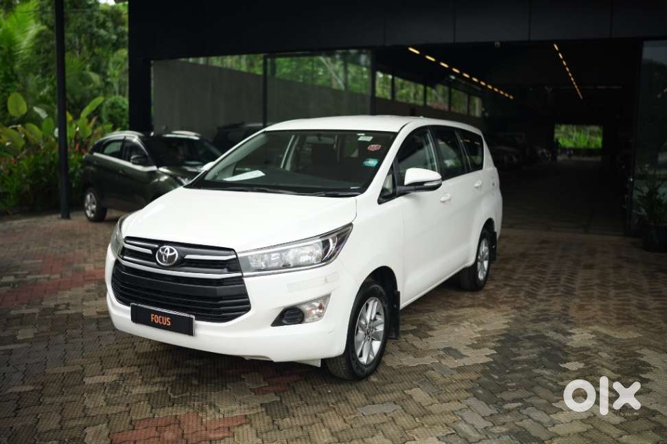 Toyota Innova Crysta 2.4 G Mt, 2017, Diesel