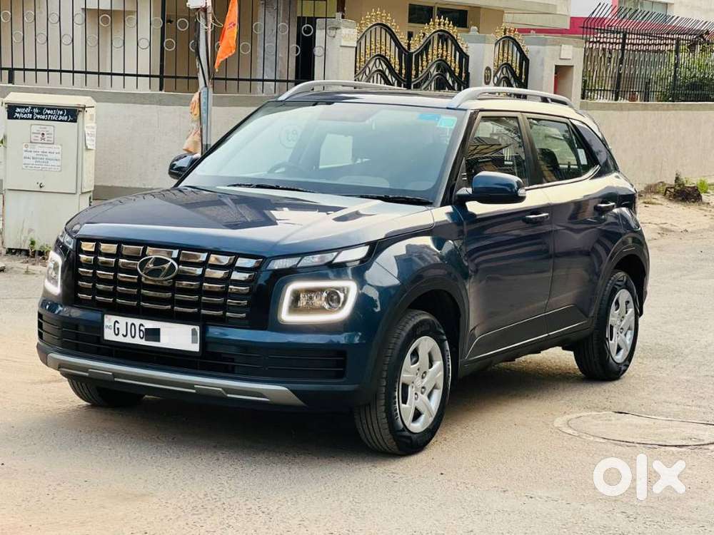 Hyundai Venue 1.2 S (o), 2022, Petrol
