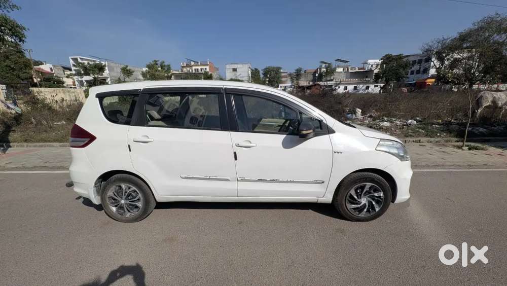 Maruti Suzuki Ertiga 2015 Petrol 96000 Km Driven-excellent Condition