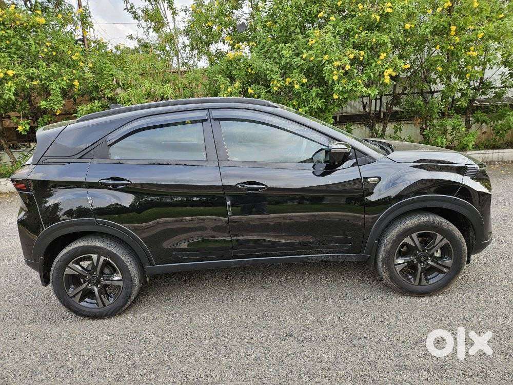 Tata Nexon Creative Plus 1.2 Petrol 6mt Dark Edition, 2024, Petrol