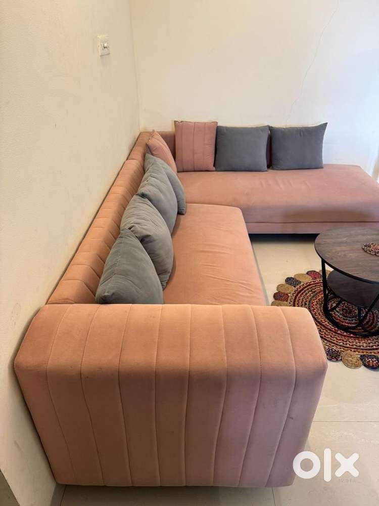 7 seater Lshape sofa set with matching 2seater chaise lounge