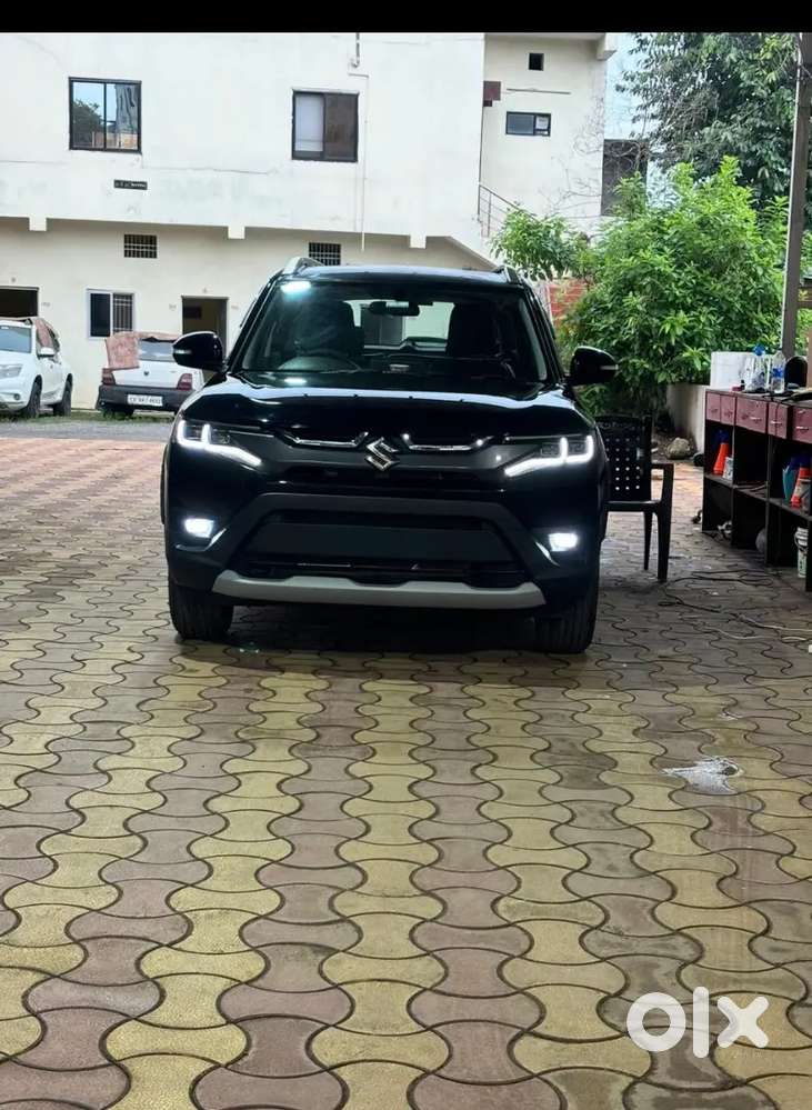 Showroom Condition Maruti Suzuki Brezza Zxi Hybrid 2024