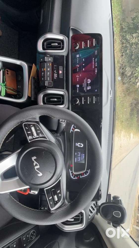 Kia Sonet 2022 2nd Owner Petrol Brand New Condition