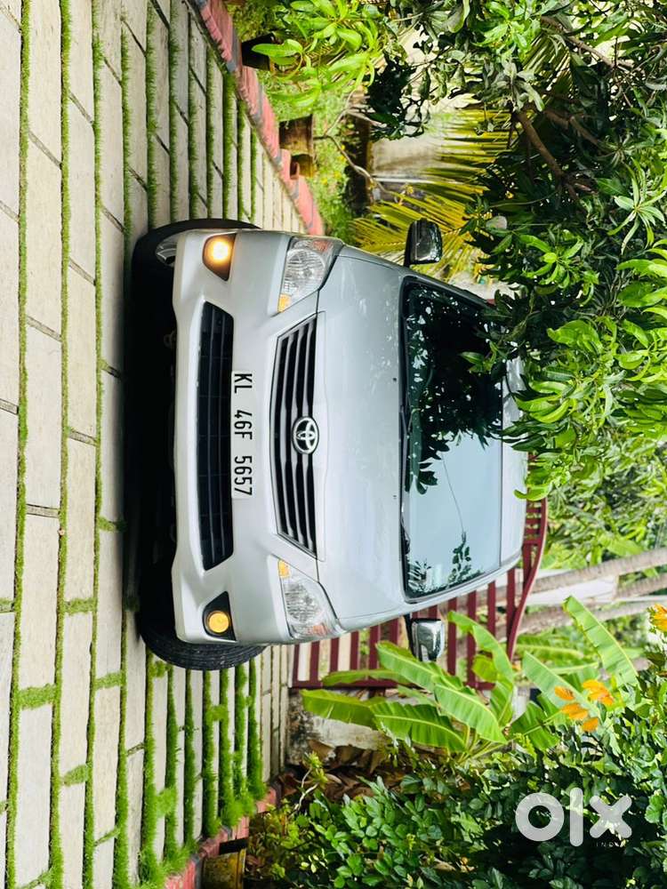 Toyota Innova Diesel 2012