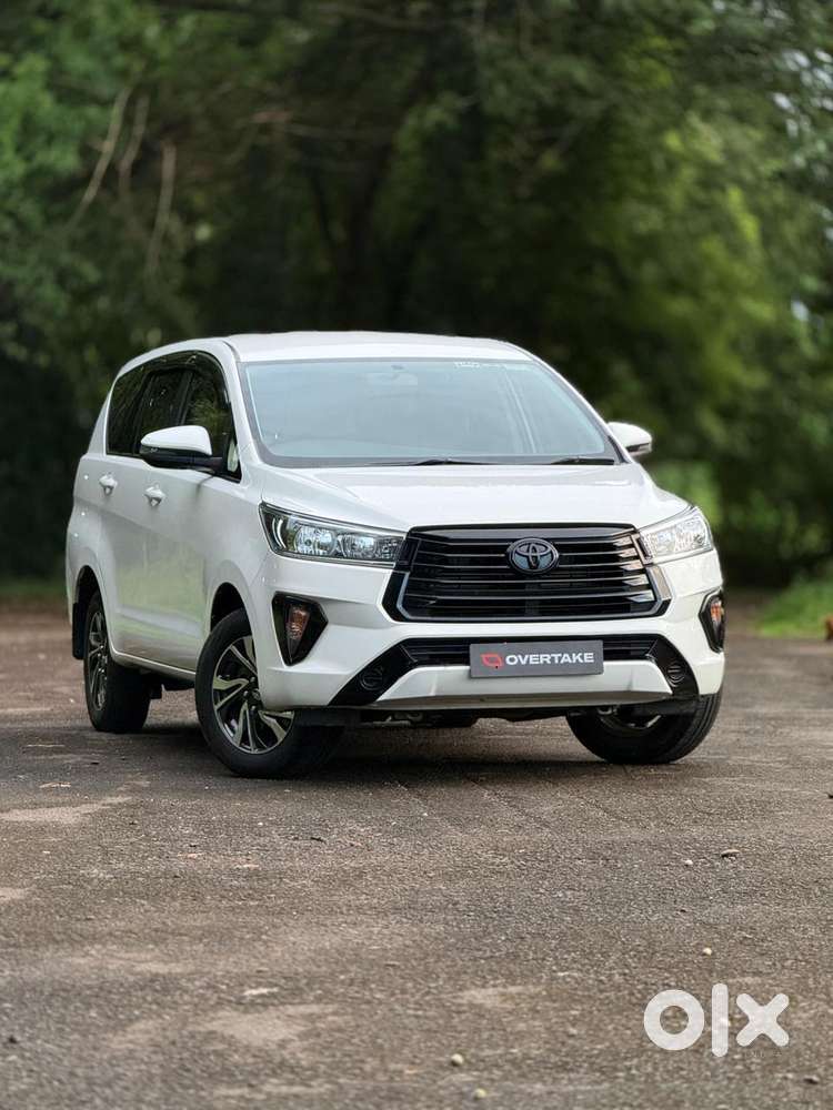 Toyota Innova Crysta 2.4 G Mt 7 Str, 2022, Diesel