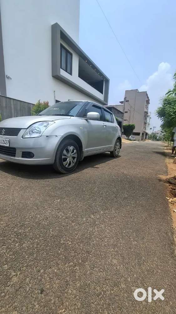 Maruthi Suzuki Swift Vxi