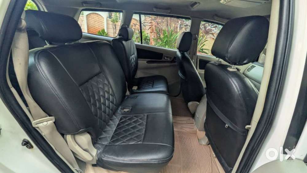 Toyota Innova 2.5 V 8 Str, 2014, Diesel