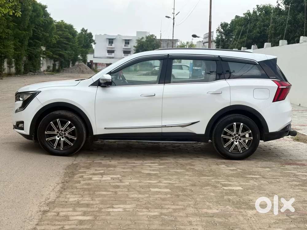 Mahindra Xuv700 2.2 Ax 7 Diesel Mt Luxury Pack Str, 2022, Diesel