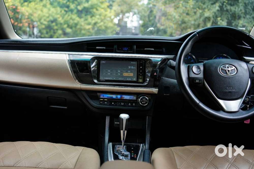 Toyota Corolla Altis G At, 2015, Petrol