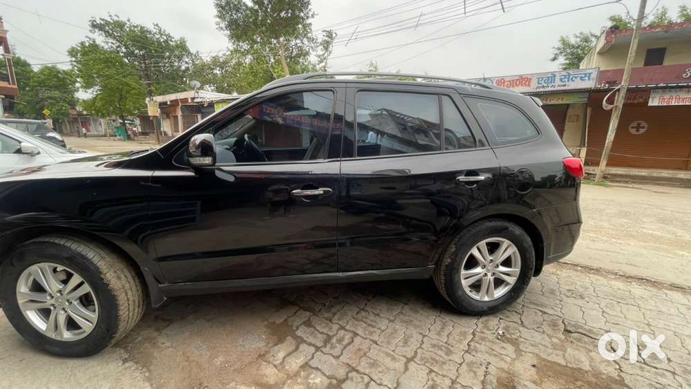 Hyundai Santa Fe 2011 Diesel Well Maintained