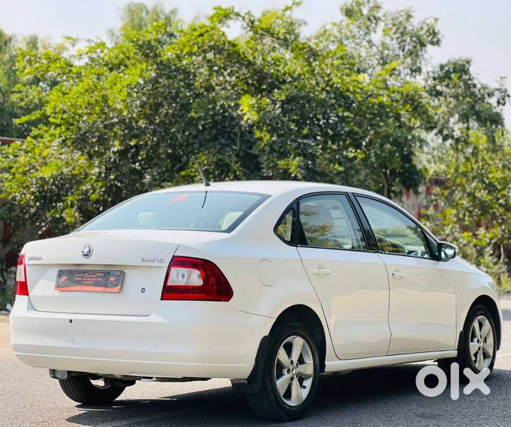 Skoda Rapid 1.6 Mpi Ambition, 2015, Diesel