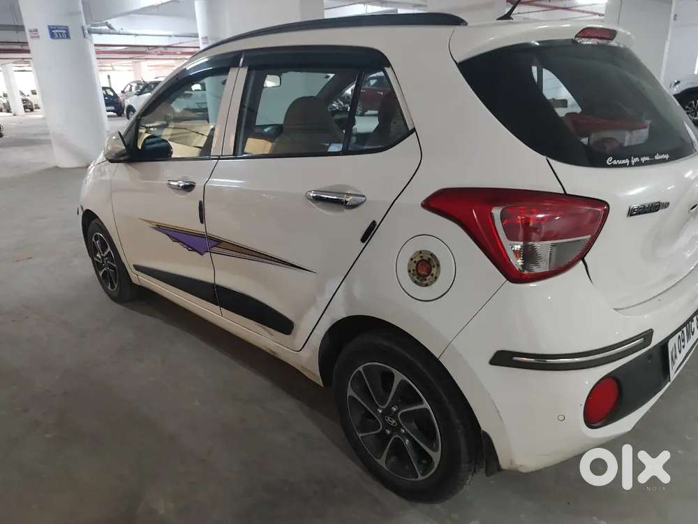 Hyundai Grand i10 Sportz 2017 Automatic Only 33,000 driven