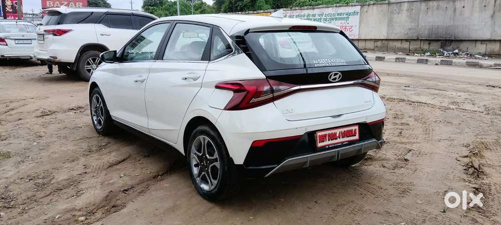Hyundai I20 Sportz 1.2 Ivt, 2024, Petrol