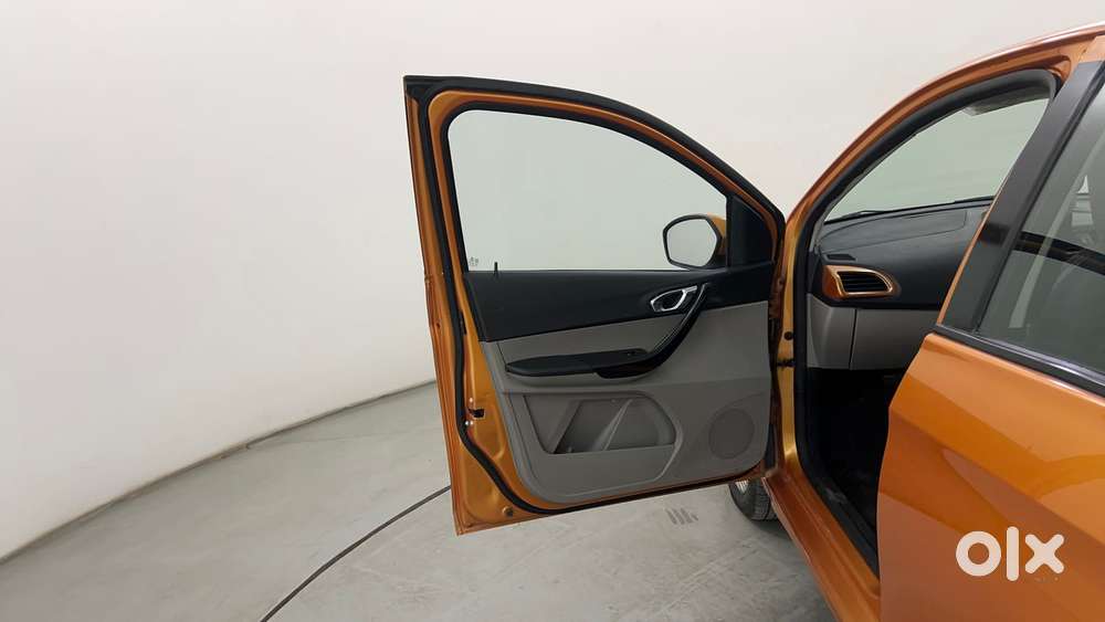 Tata Tiago 1.2 Revotron Xz (o), 2016, Cng & Hybrids