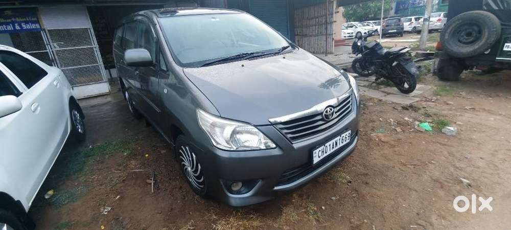 Toyota Innova 2.5 G (diesel) 8 Seater, 2012, Diesel