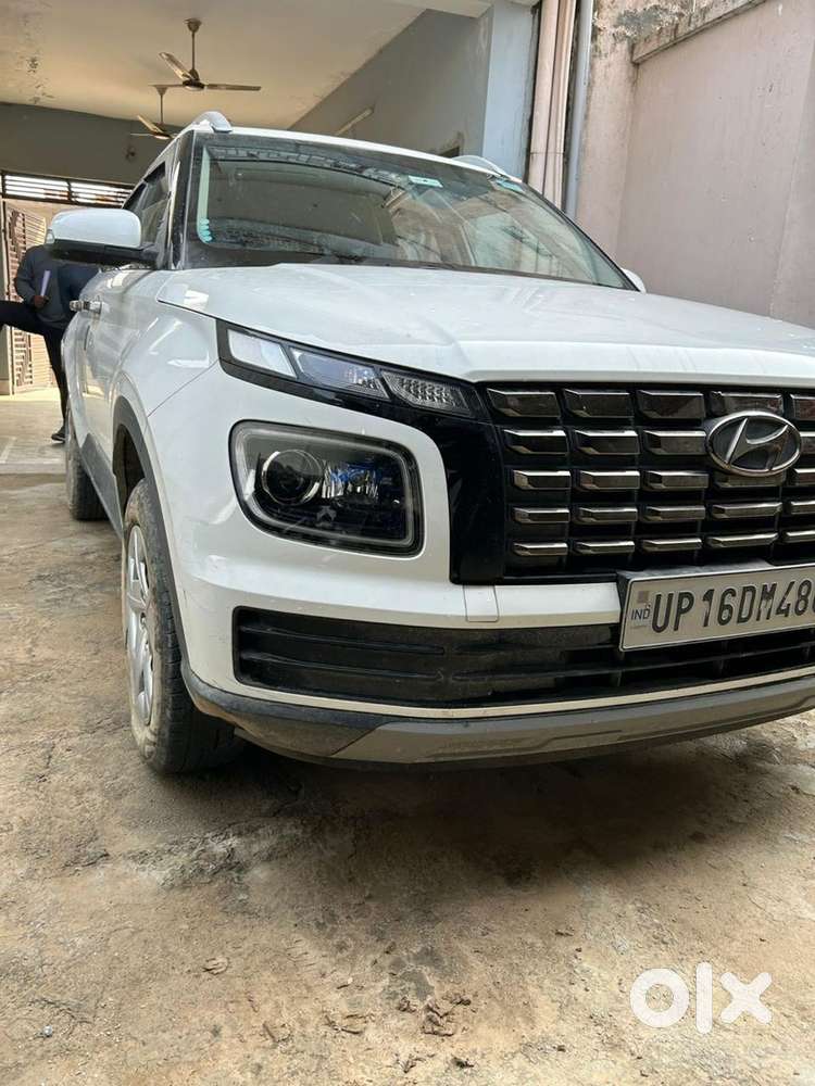 Hyundai Venue Petrol 2022
