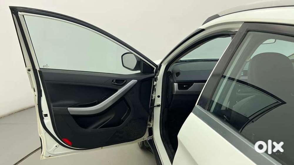 Tata Nexon 1.2 Revotron Xm (s), 2023, Petrol