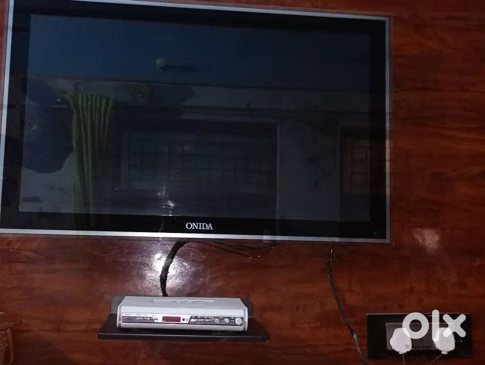 Onida 8 years old Television