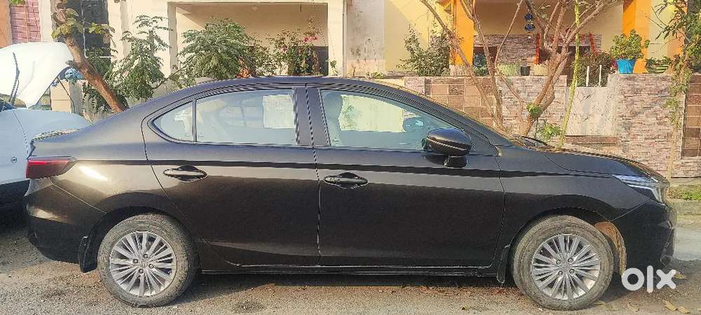 Honda City 5th Gen 2021( Golden Metallic Color) Petrol Well Maintained