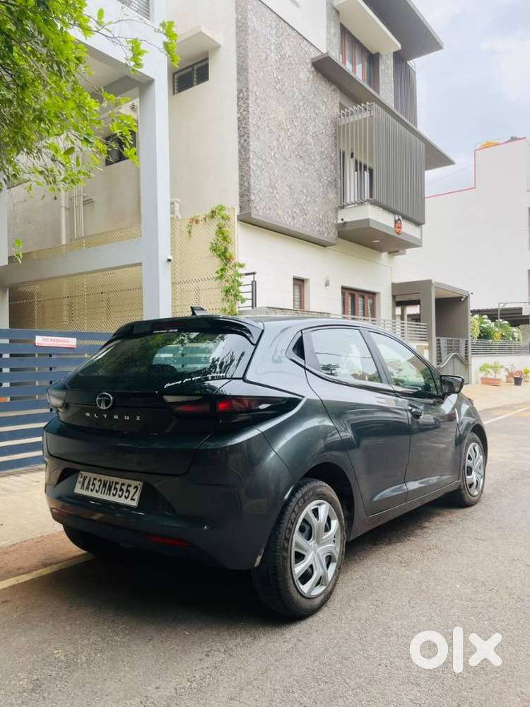 Tata Altroz 1.2 Xm, 2025, Petrol