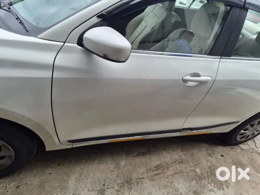 Maruti Suzuki Dzire 1.2 Vxi 2016