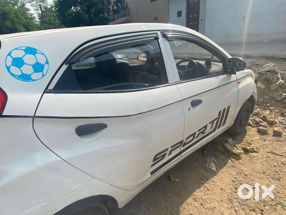 Hyundai Eon 2012 Petrol Well Maintained