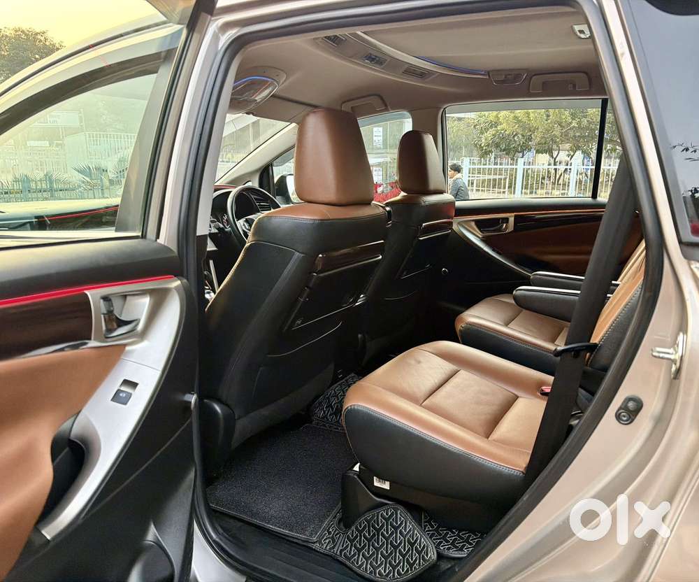 Toyota Innova Crysta