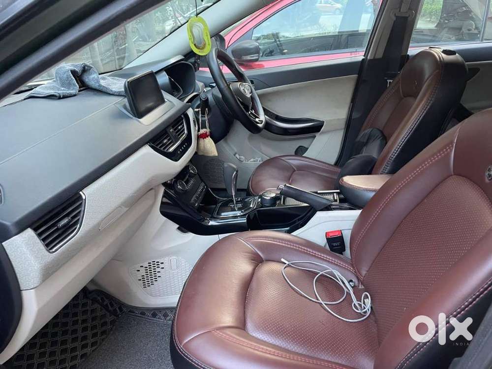 Automatic Diesel Engine, Sunroof, Cruise Control, Steering Control