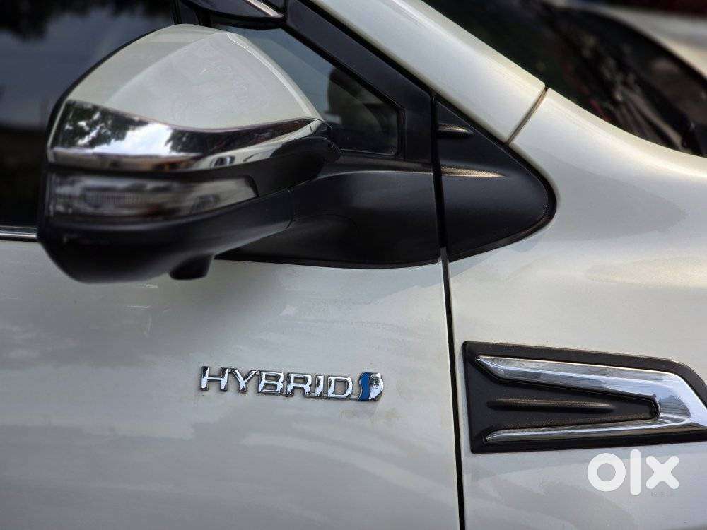 Toyota Innova Hycross 2.0 Vx Hybrid 8 Str, 2023, Petrol