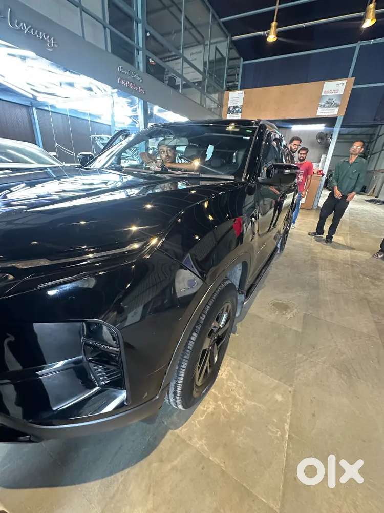 Tata Safari Dark 2024 Manual With Panaromic Sunroof