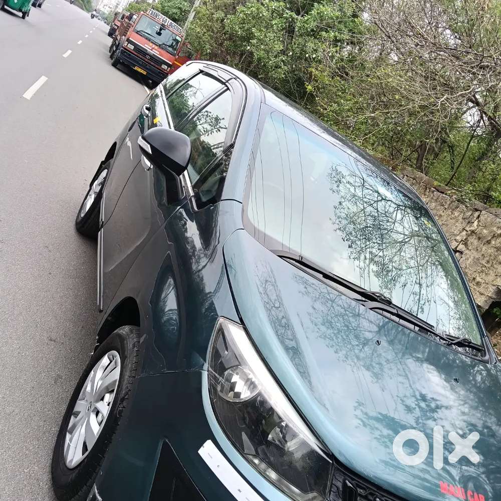 Mahindra Marazzo 1.5 2019. 2020రిజిస్ట్రేషన్ Taxi Car