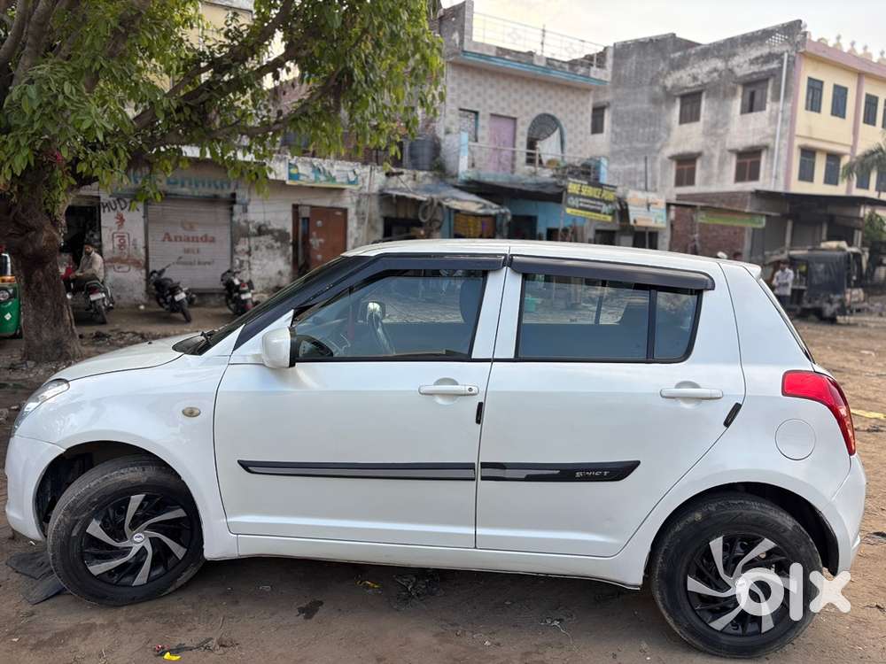 Maruti Swift 1.3 Lxi 2010