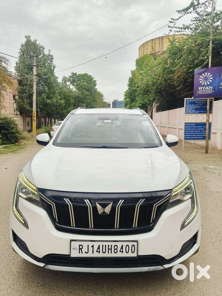 Mahindra Xuv700 2.0 Ax 7 Petrol Mt Str, 2021, Petrol