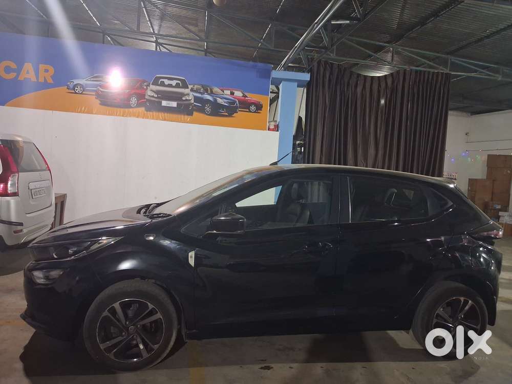 Tata Altroz 1.2 Xz Plus Dark Edition, 2022, Petrol