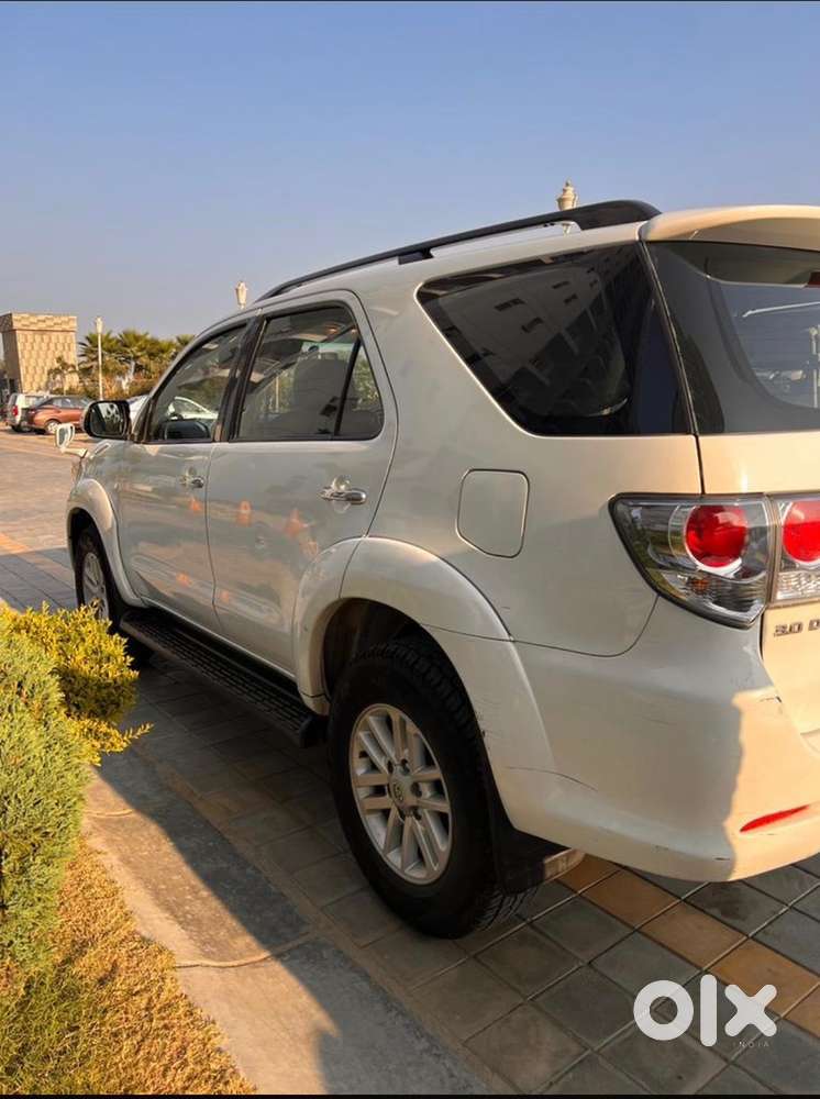 Toyota Fortuner Diesel 2012
