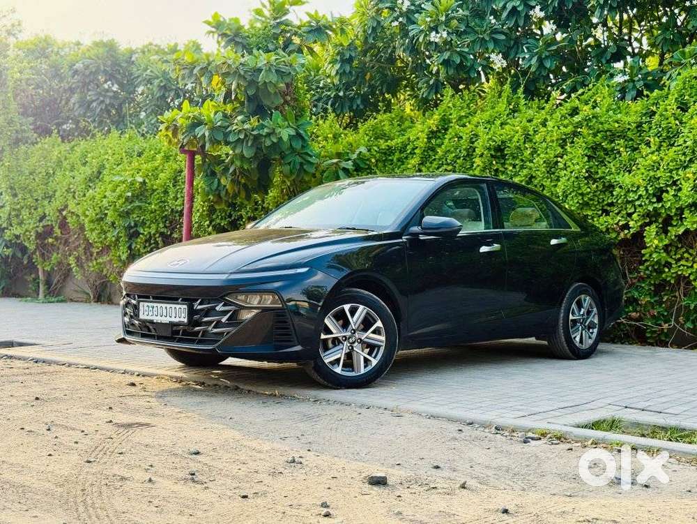 Hyundai Verna 1.5 Sx (o) Petrol Mt, 2023, Petrol